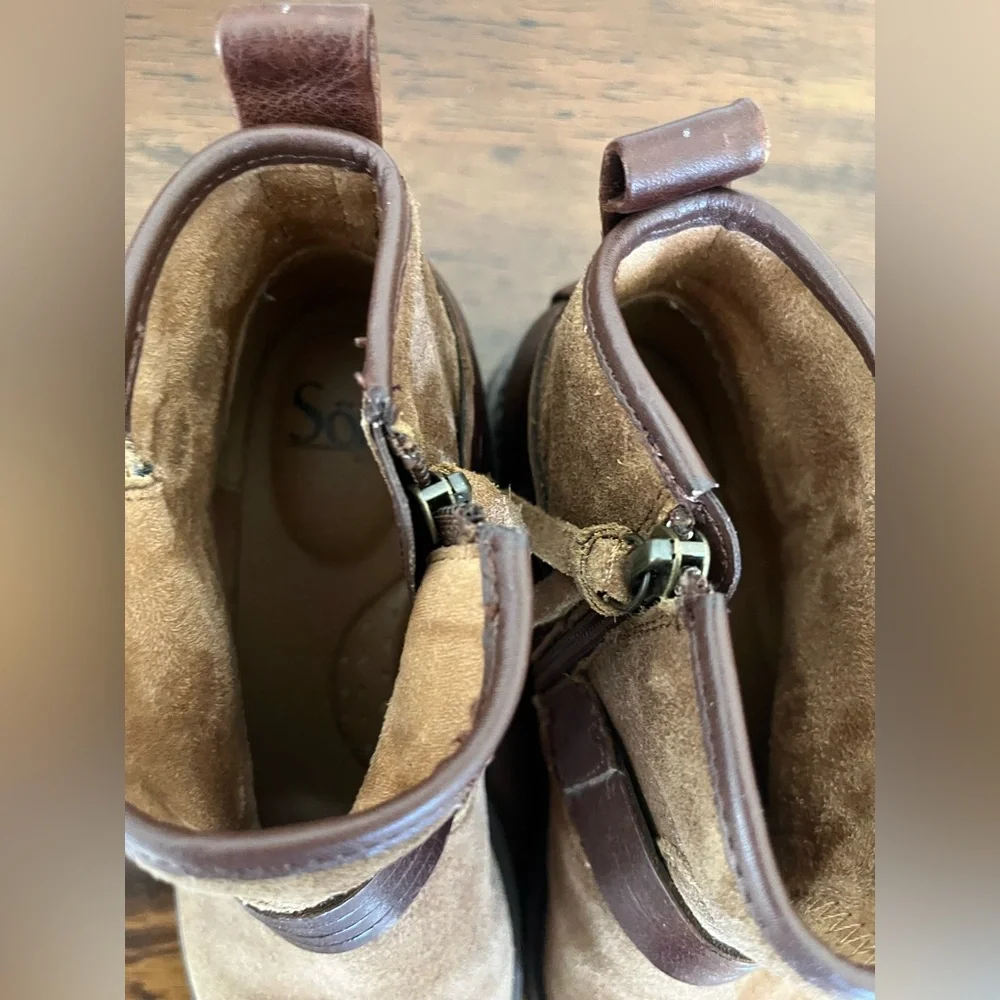 Sofft Lavina Belted Buckle Ankle Western Cowgirl Booties Siena Brown Suede 6.5